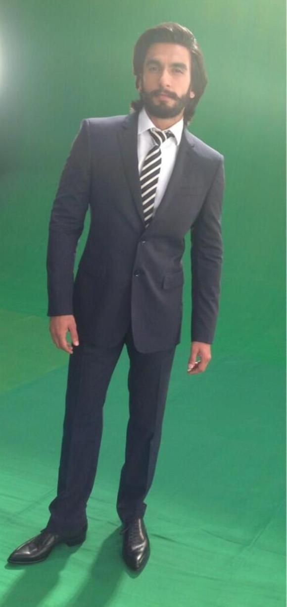 7 Ranveer Singh Burberry Suit, Paul Smith tie