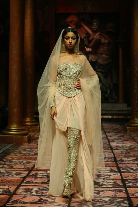 Suneet Varma, India Bridal Fashion week, Aamby Valley, Lengha, choli, sharara, sari, anarkali, salwar kameez, lace, pompeii, roma, bride, groom, wedding, india, reception bridesmaids
