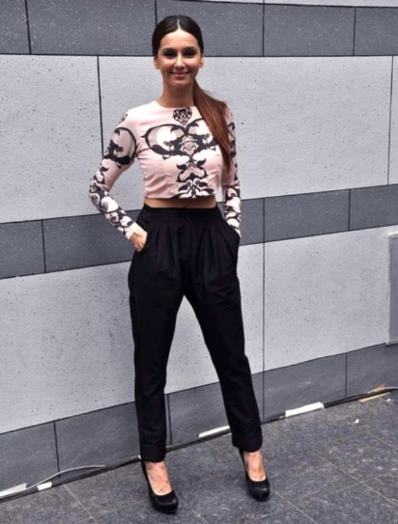 payal singhal, lakme fashion week, winter festive 2013, Shibani Dandekar, Char Bagh, Indian Fashion, half lengha, sari