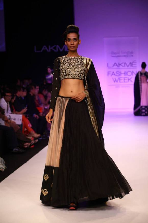 payal singhal, lakme fashion week, winter festive 2013, Char Bagh, Indian Fashion, half lengha, sari, Sonam Kapoor