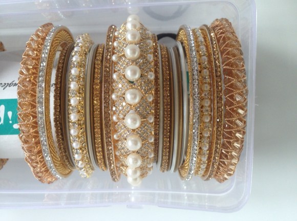 Ogaan,India, Mumbai, wedding, shaadi, sari, lengha, bride, bridal, s/s 14, Fizaa, Zarine Khan, Tip Top, Bangles, Costume Jewellery